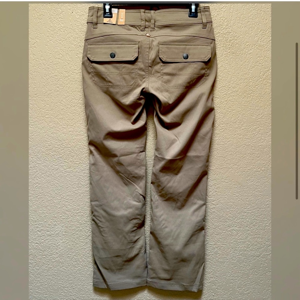 Prana Halle Women’s Pants Short Inseam Khaki Color Women’s Size 2, new